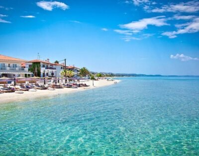 Top 5 plaža koje morate posetiti ako letujete u Pefkohori